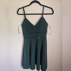 NWT Francesca’s Elegant Emerald Green Dress Size M